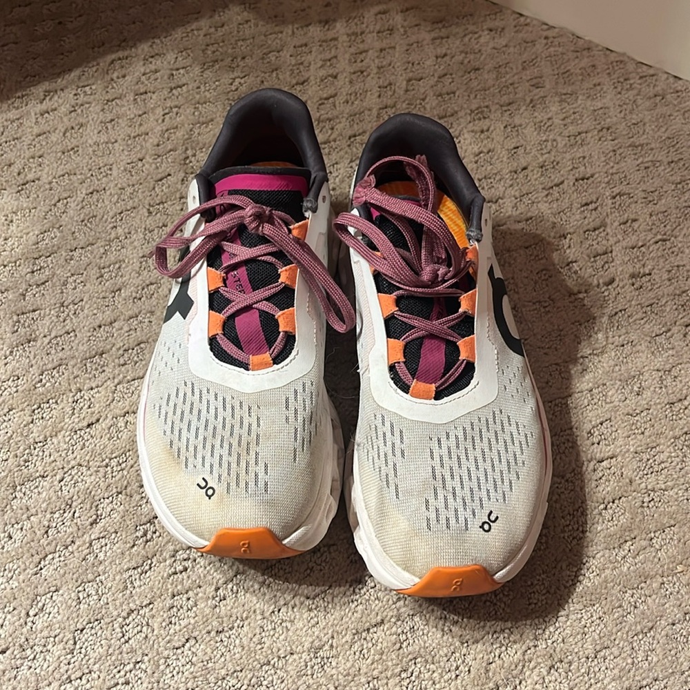 On Running cloudmonster womens size 8